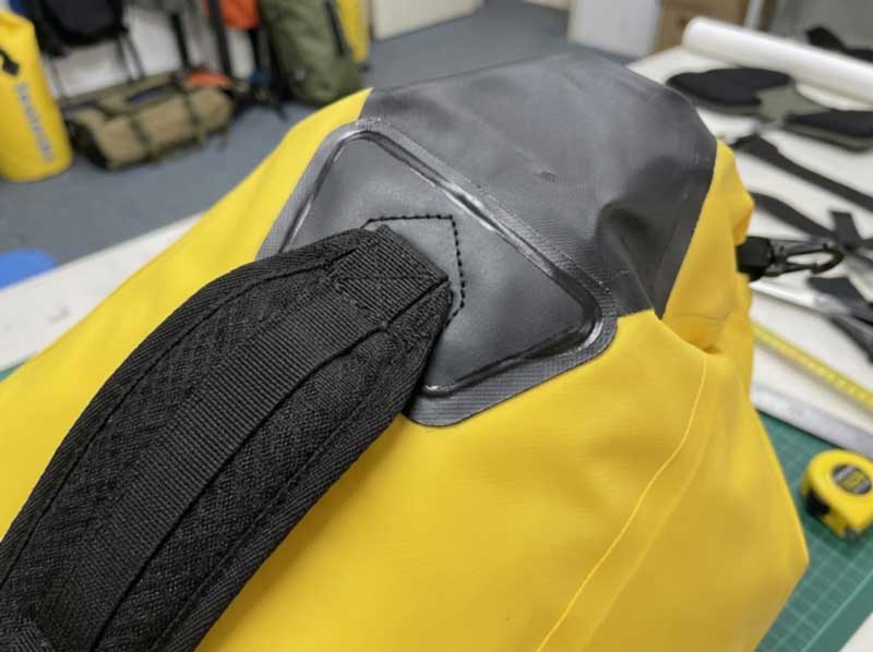 Dry Bag Rygsække: Hvad ændrer sig, når en Dry Bag får skulderstropper